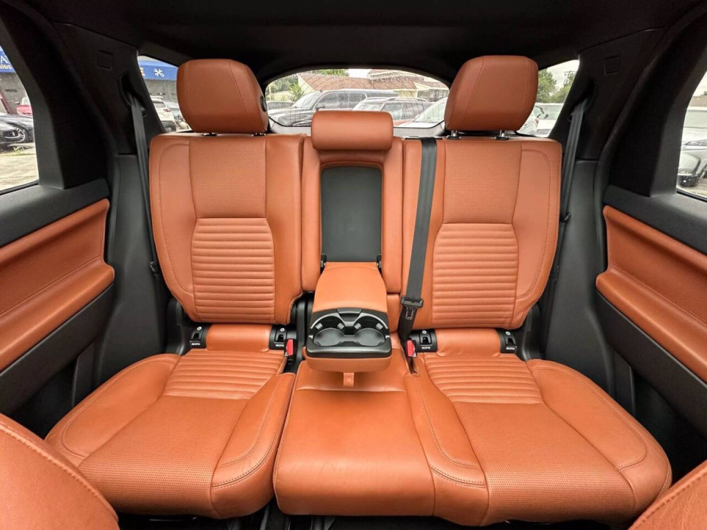 2015 Land Rover Discovery Sport Image 16