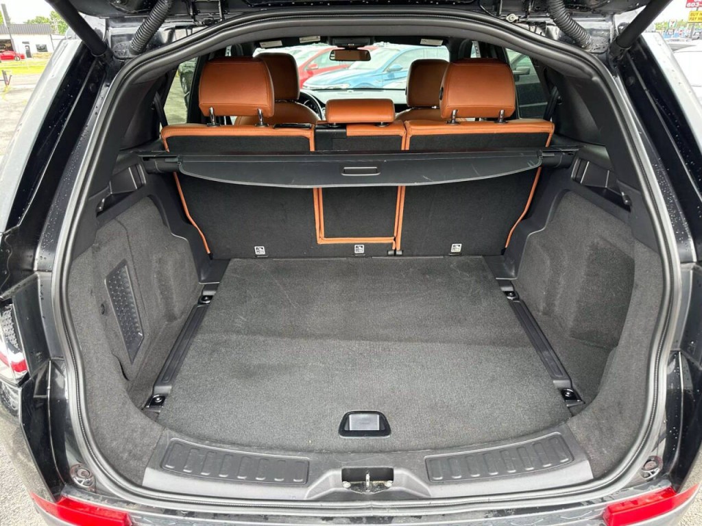 2015 Land Rover Discovery Sport Image 18