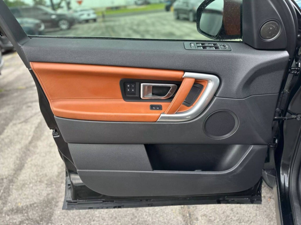 2015 Land Rover Discovery Sport Image 20
