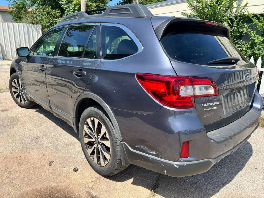 2015 Subaru Outback Image 3