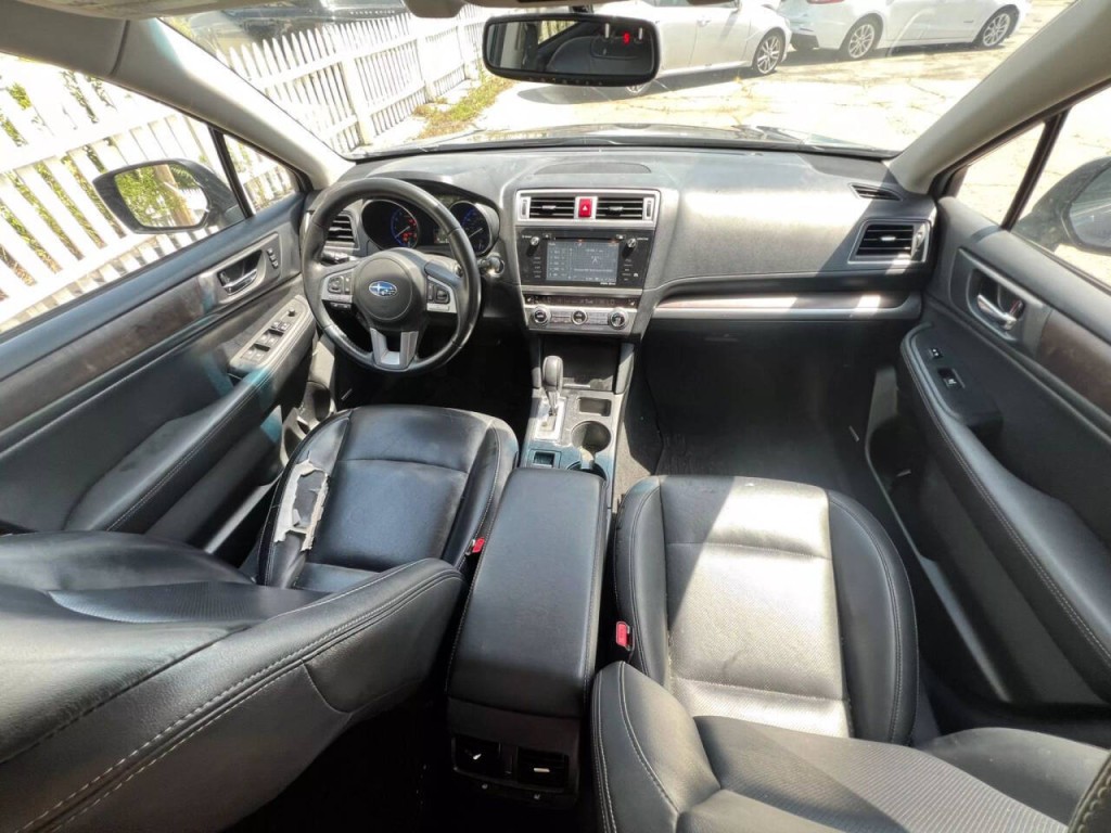 2015 Subaru Outback Image 19