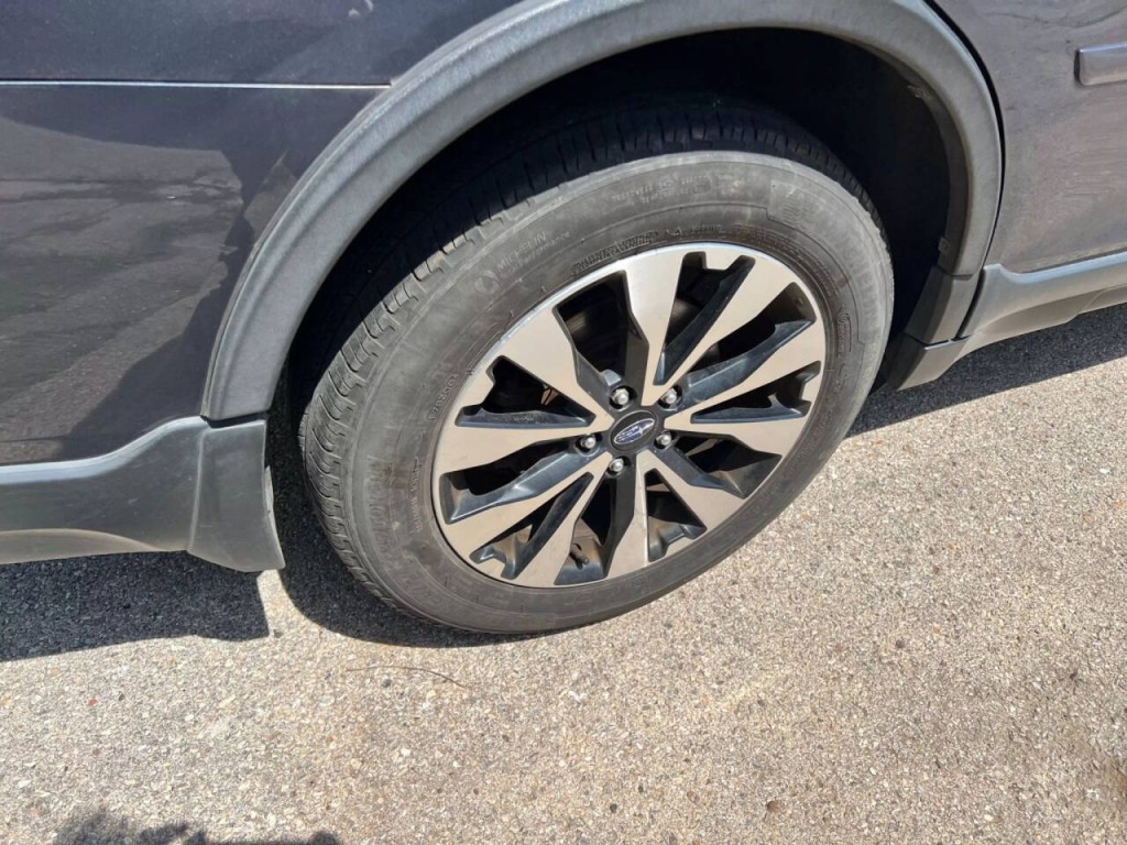 2015 Subaru Outback Image 24