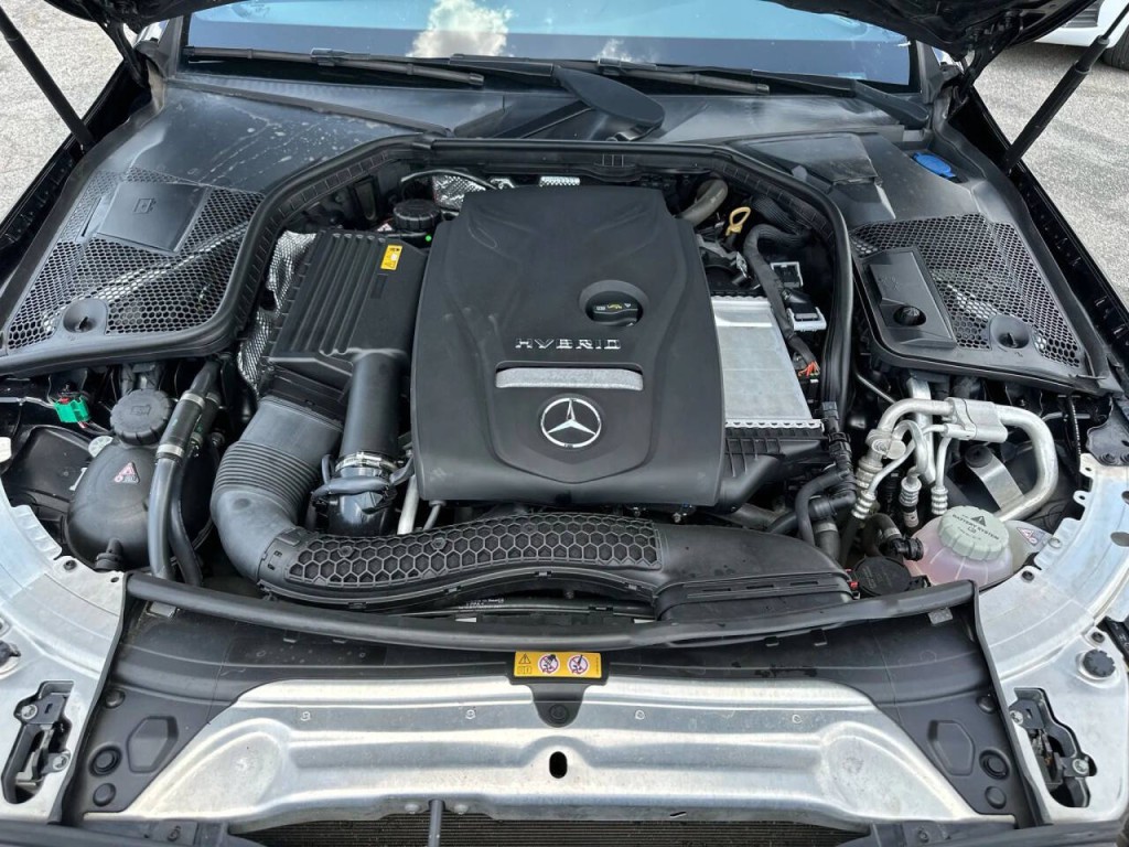 2018 Mercedes-Benz C-Class Image 19