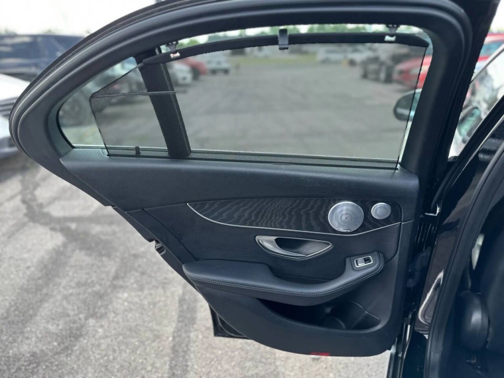 2018 Mercedes-Benz C-Class Image 21