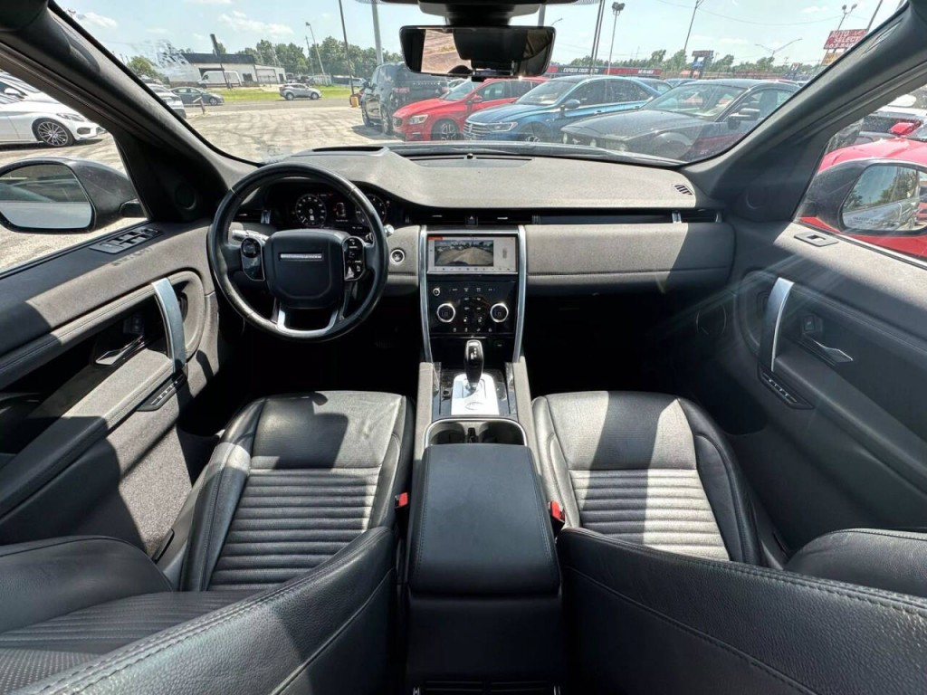 2020 Land Rover Discovery Sport Image 11