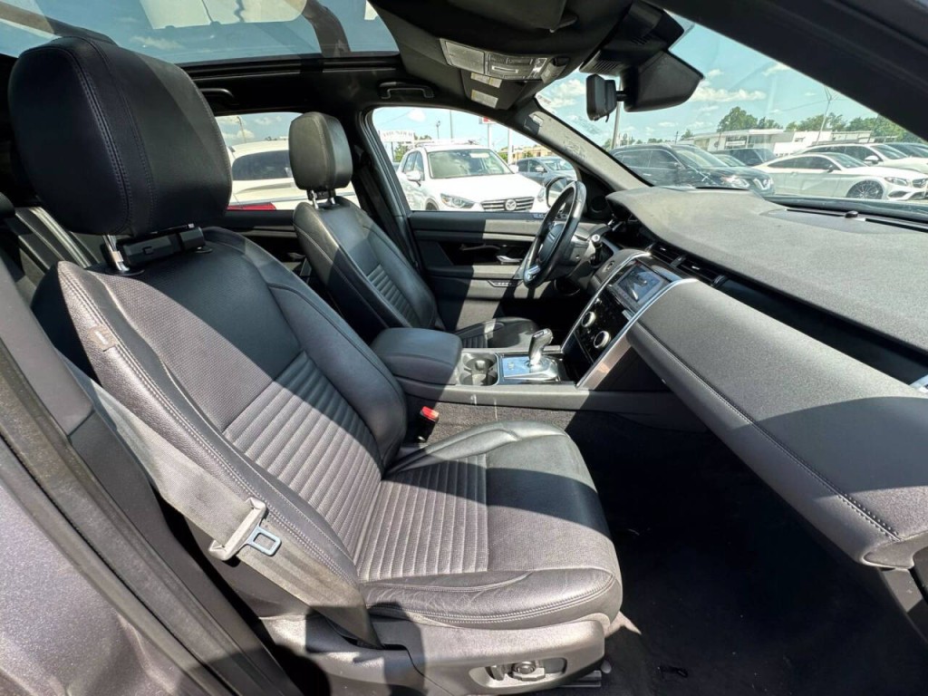 2020 Land Rover Discovery Sport Image 13