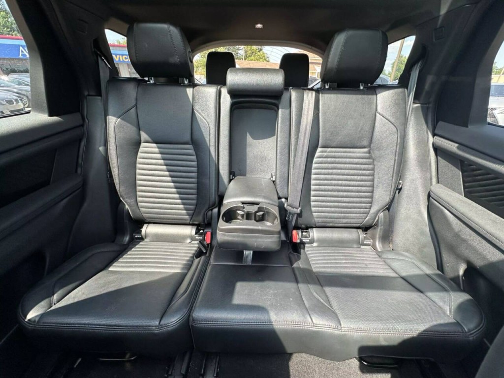 2020 Land Rover Discovery Sport Image 16