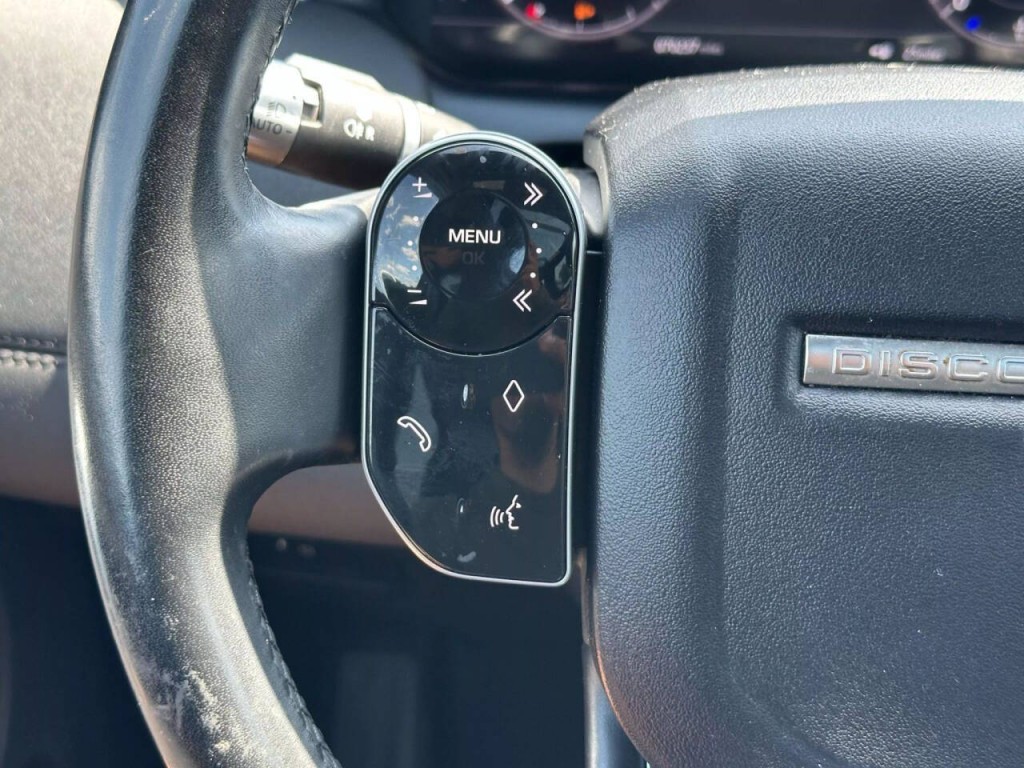 2020 Land Rover Discovery Sport Image 38