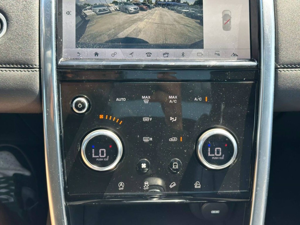 2020 Land Rover Discovery Sport Image 40
