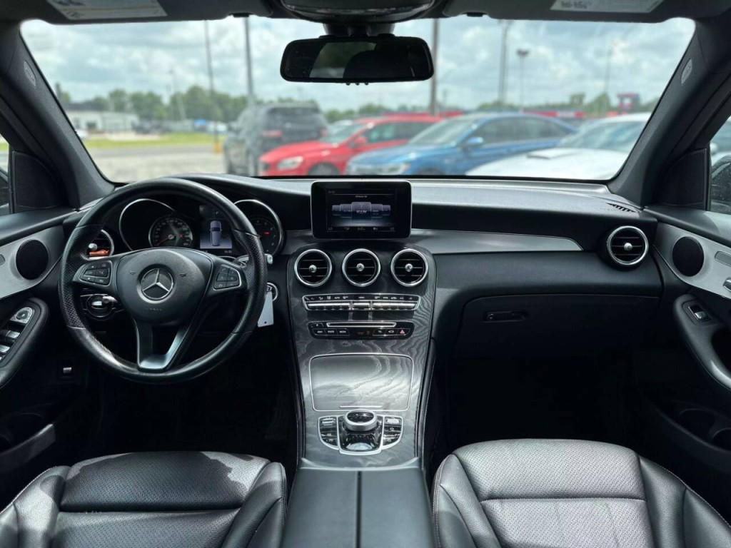 2019 Mercedes-Benz GLC-Class Image 12