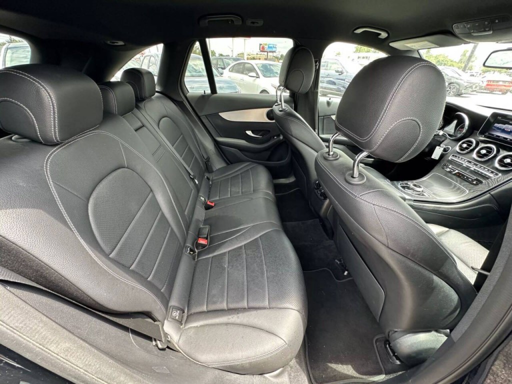 2019 Mercedes-Benz GLC-Class Image 14