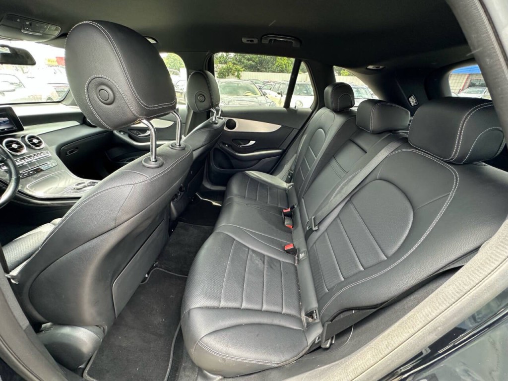 2019 Mercedes-Benz GLC-Class Image 17