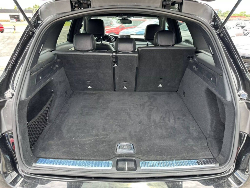 2019 Mercedes-Benz GLC-Class Image 18