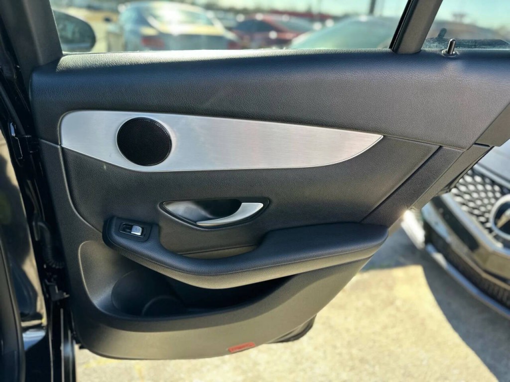 2019 Mercedes-Benz GLC-Class Image 23