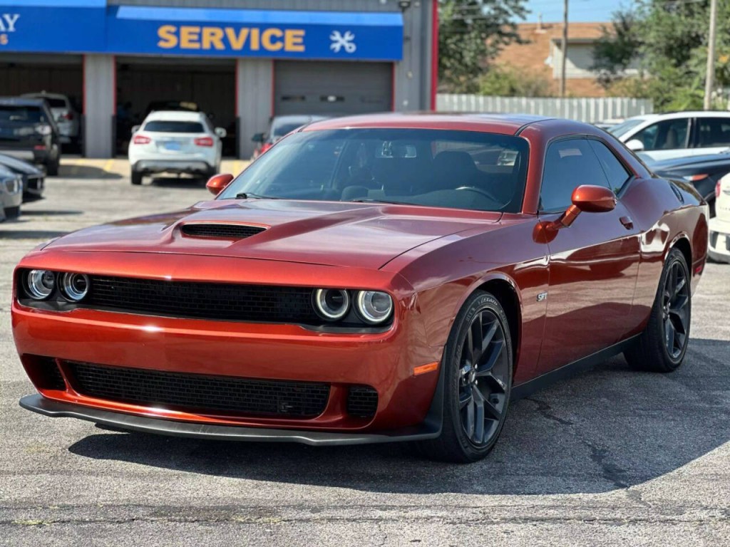 2020 Dodge Challenger Image 1
