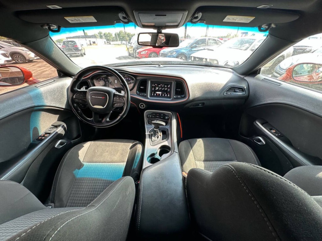 2020 Dodge Challenger Image 2