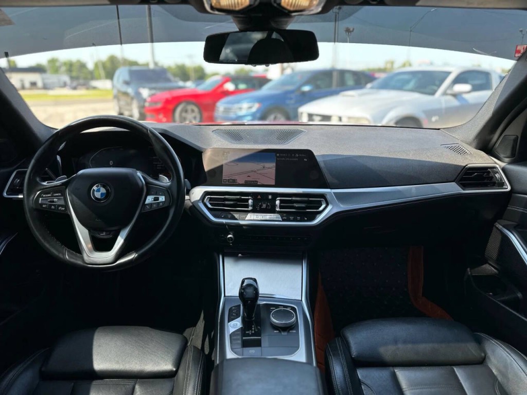 2020 BMW 3 Series Image 12