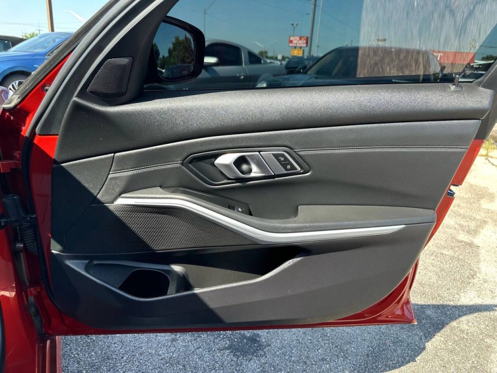 2020 BMW 3 Series Image 21