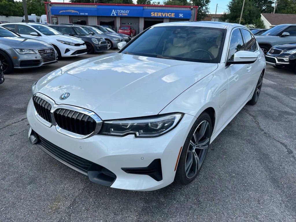 2022 BMW 3 Series Image 27