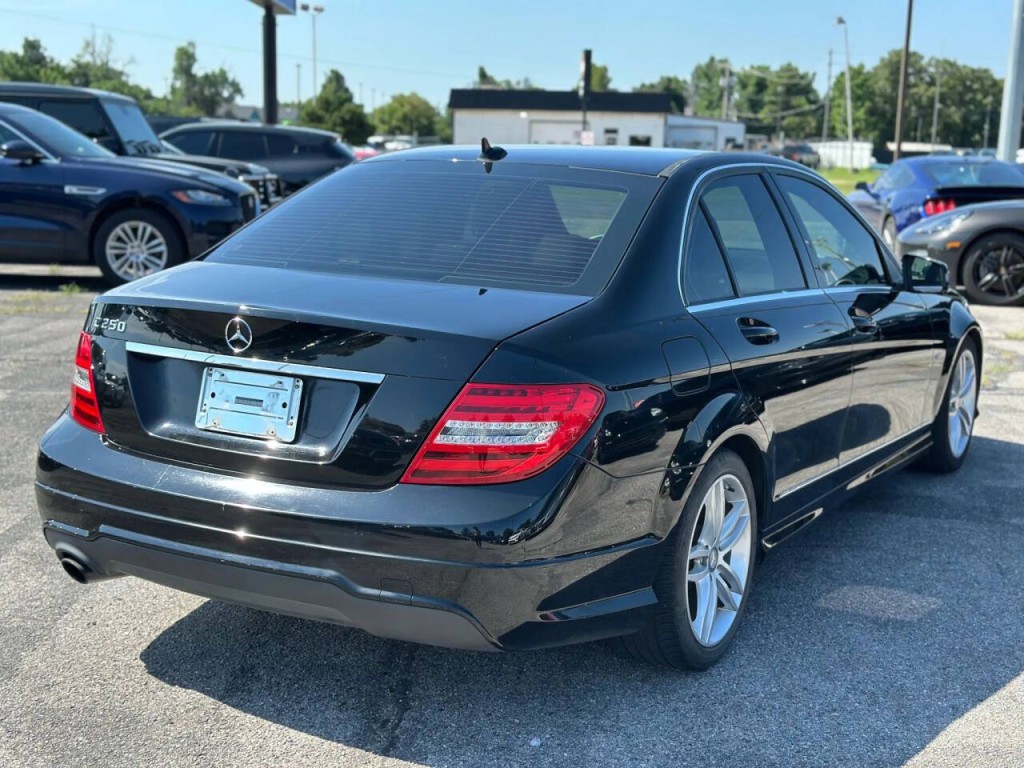 2012 Mercedes-Benz C-Class Image 6