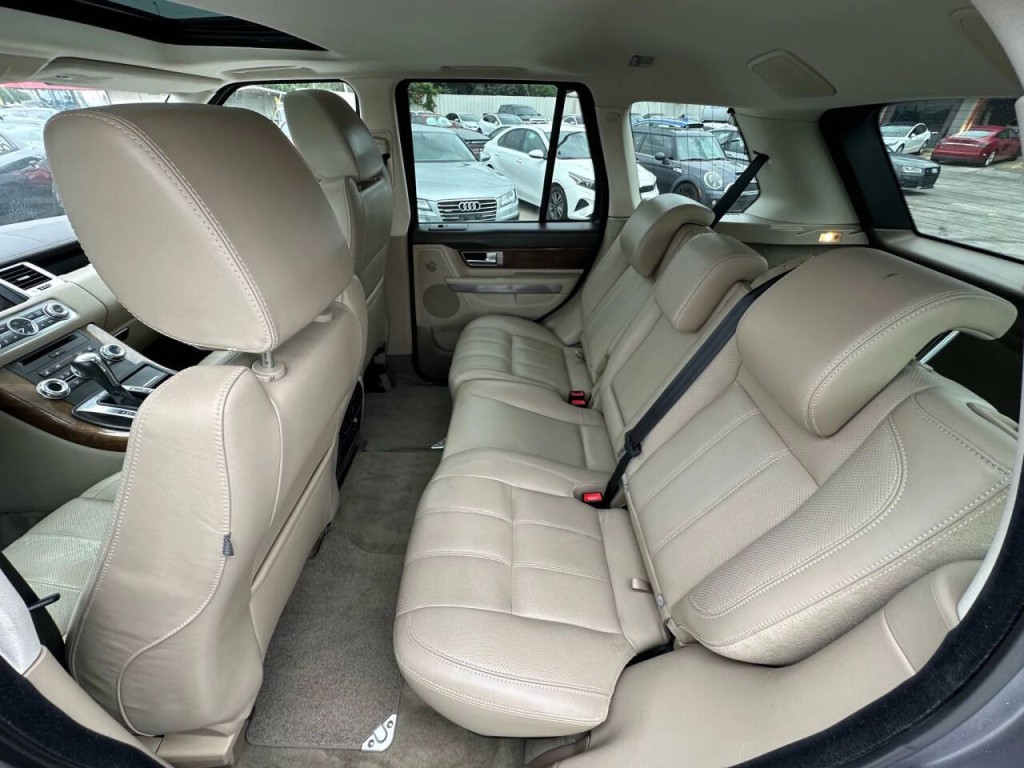 2013 Land Rover Range Rover Sport Image 17