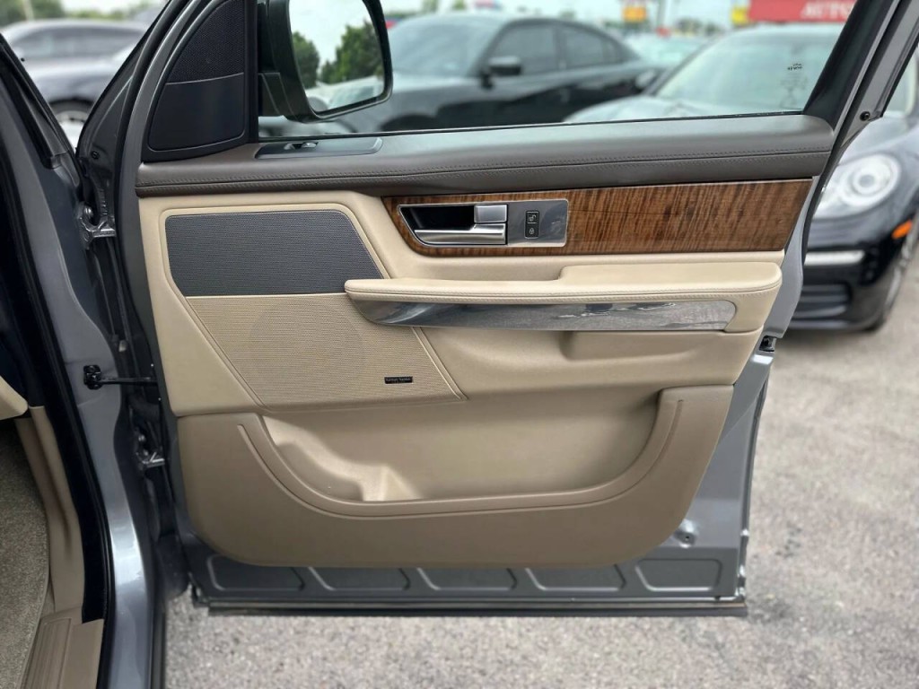 2013 Land Rover Range Rover Sport Image 21
