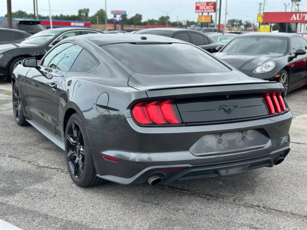 2019 Ford Mustang Image 7