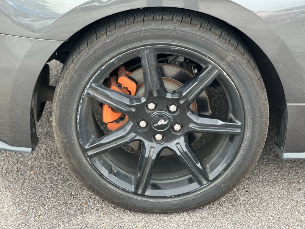 2019 Ford Mustang Image 17