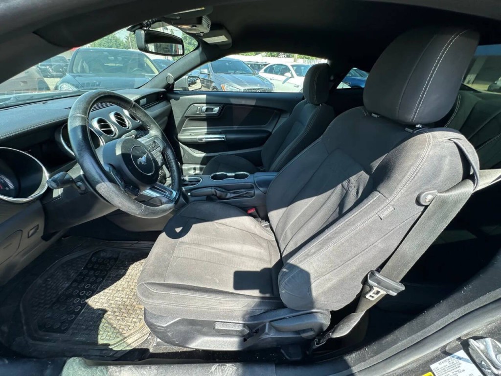 2019 Ford Mustang Image 9