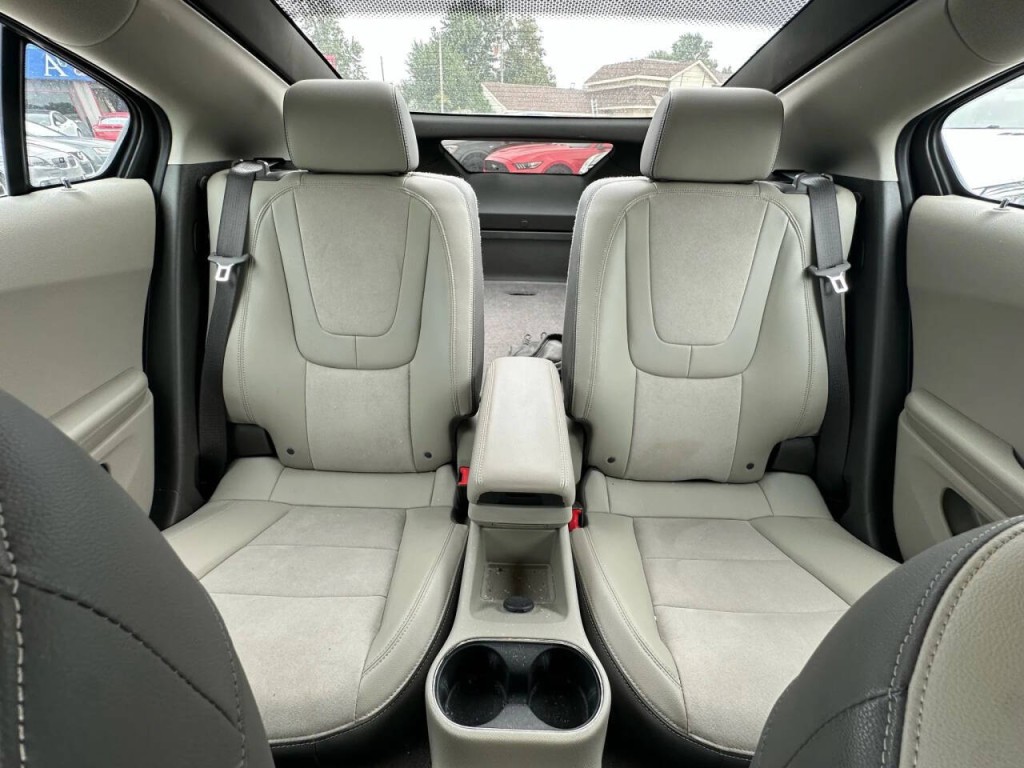 2013 Chevrolet Volt Image 16