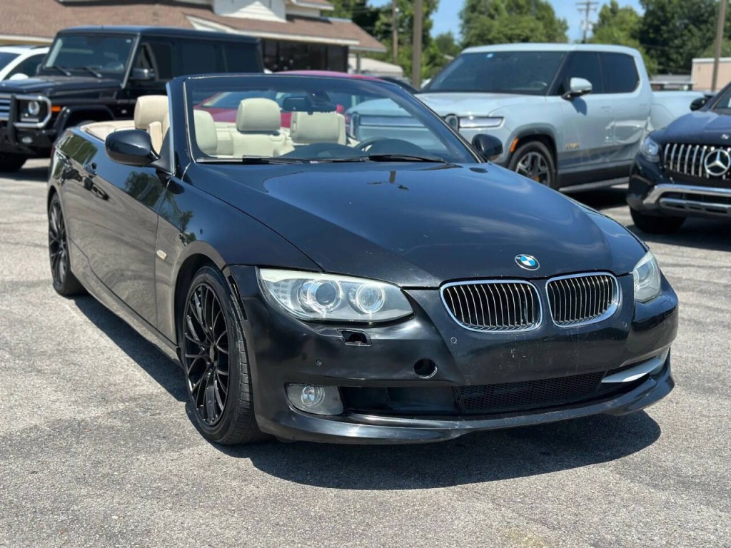 2011 BMW 3 Series Image 5