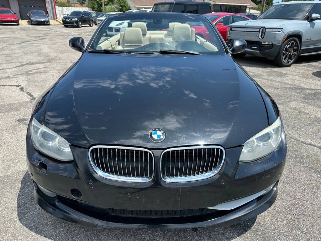 2011 BMW 3 Series Image 29