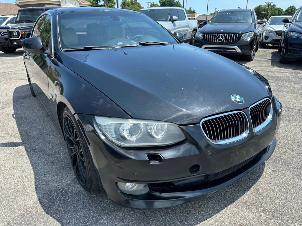 2011 BMW 3 Series Image 38