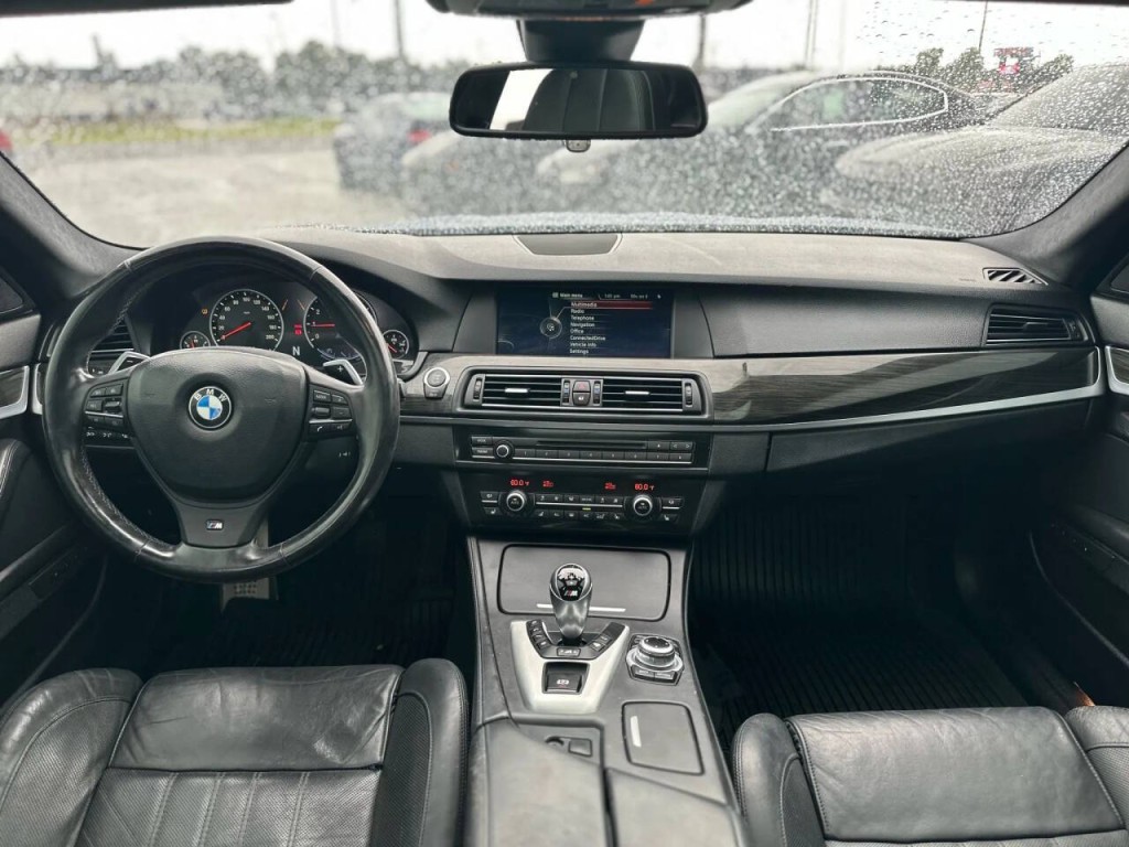 2013 BMW M5 Image 13