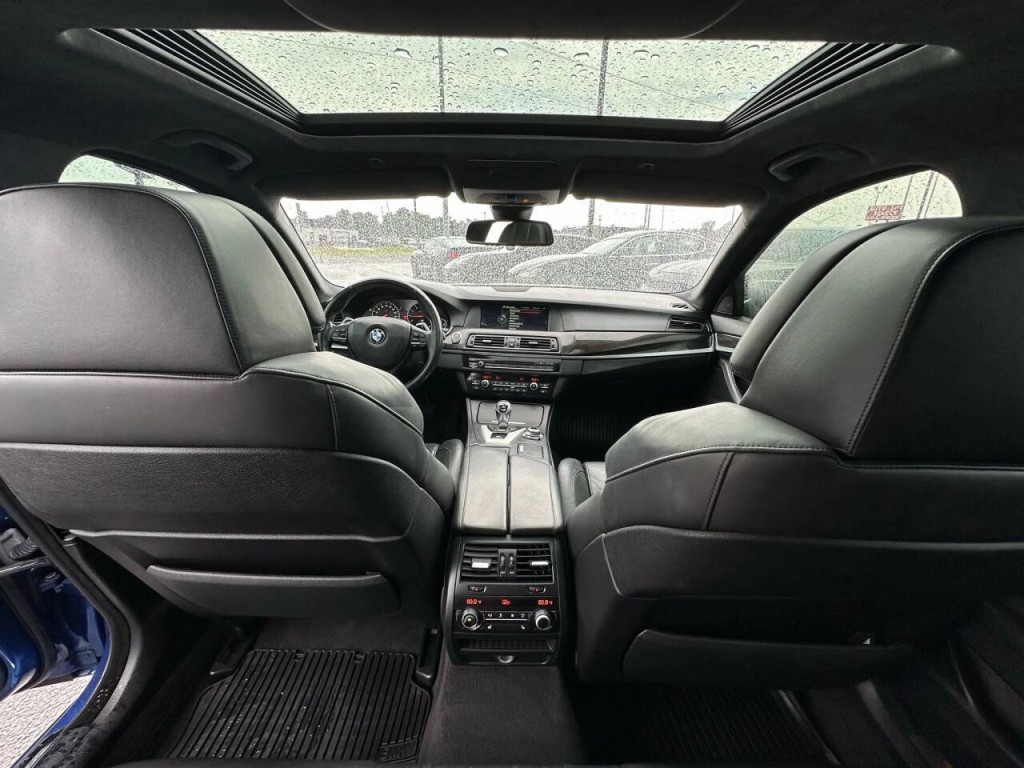 2013 BMW M5 Image 16
