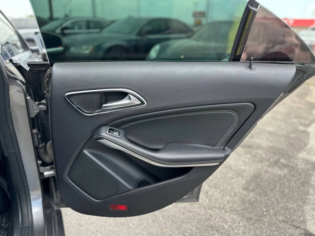 2018 Mercedes-Benz CLA-Class Image 22