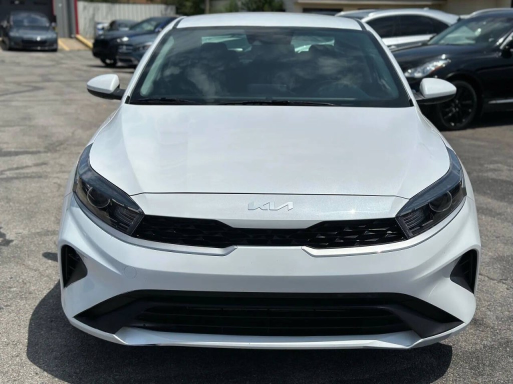 2024 Kia Forte Image 3