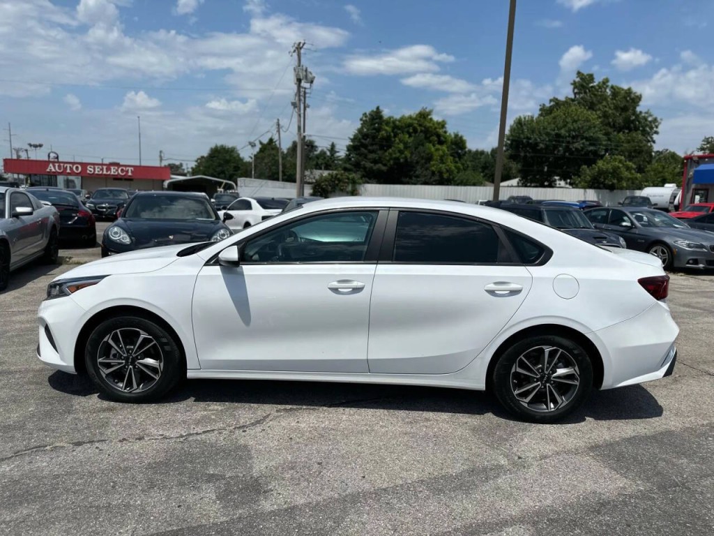 2024 Kia Forte Image 9