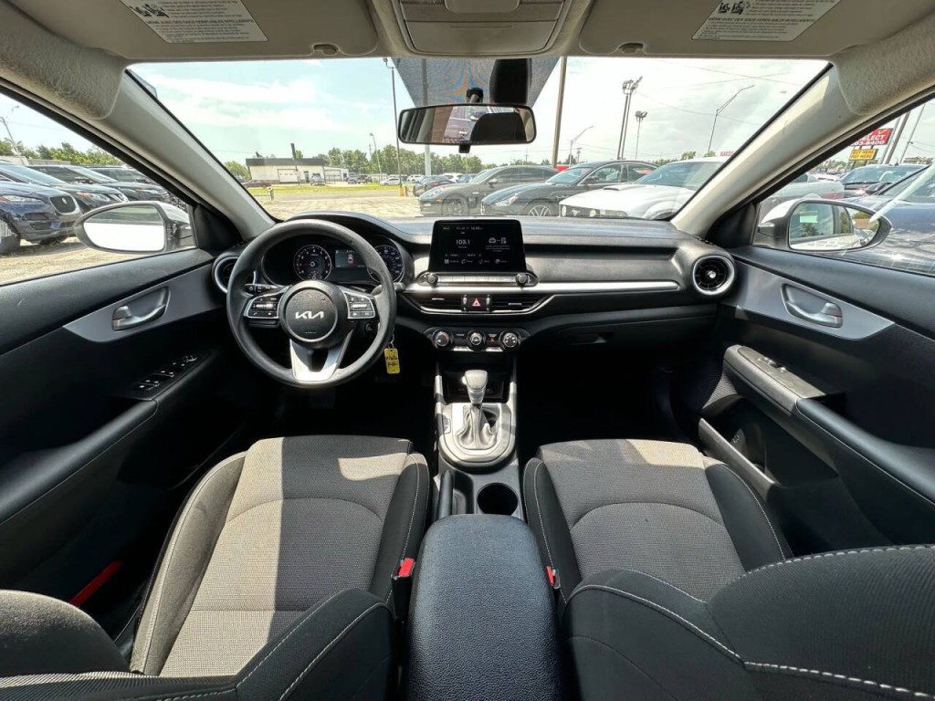 2024 Kia Forte Image 11