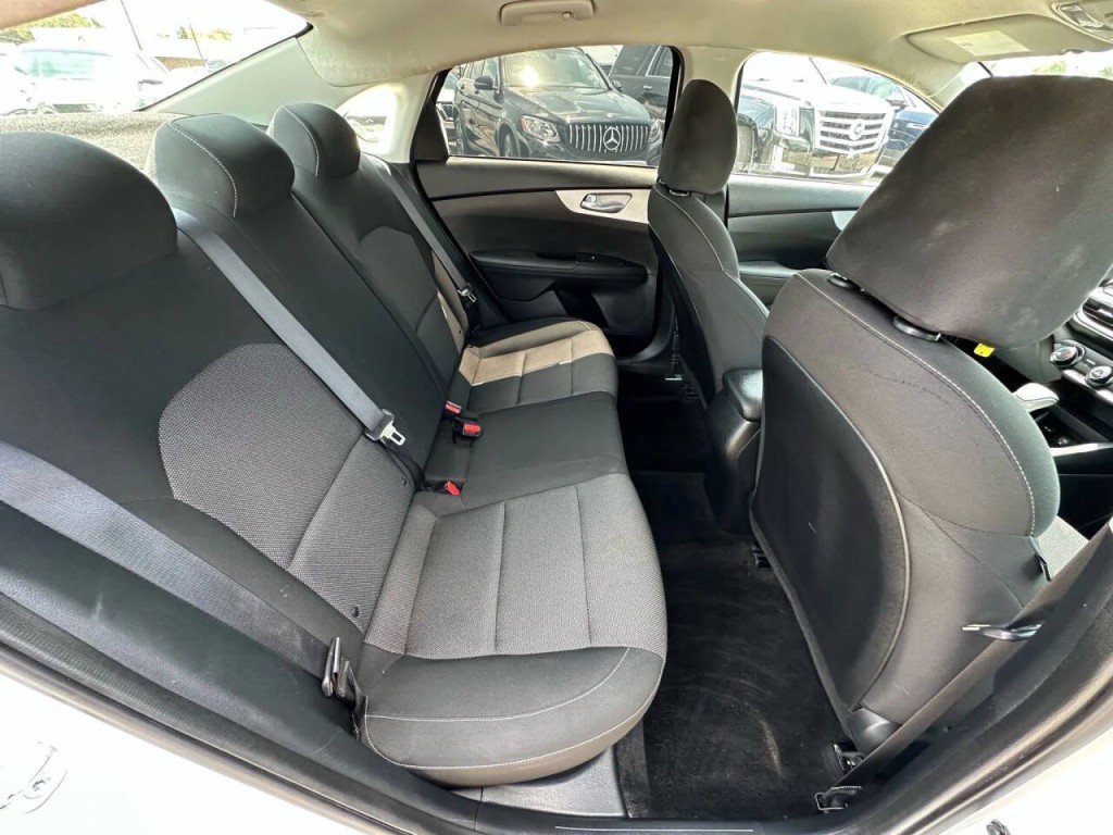 2024 Kia Forte Image 14