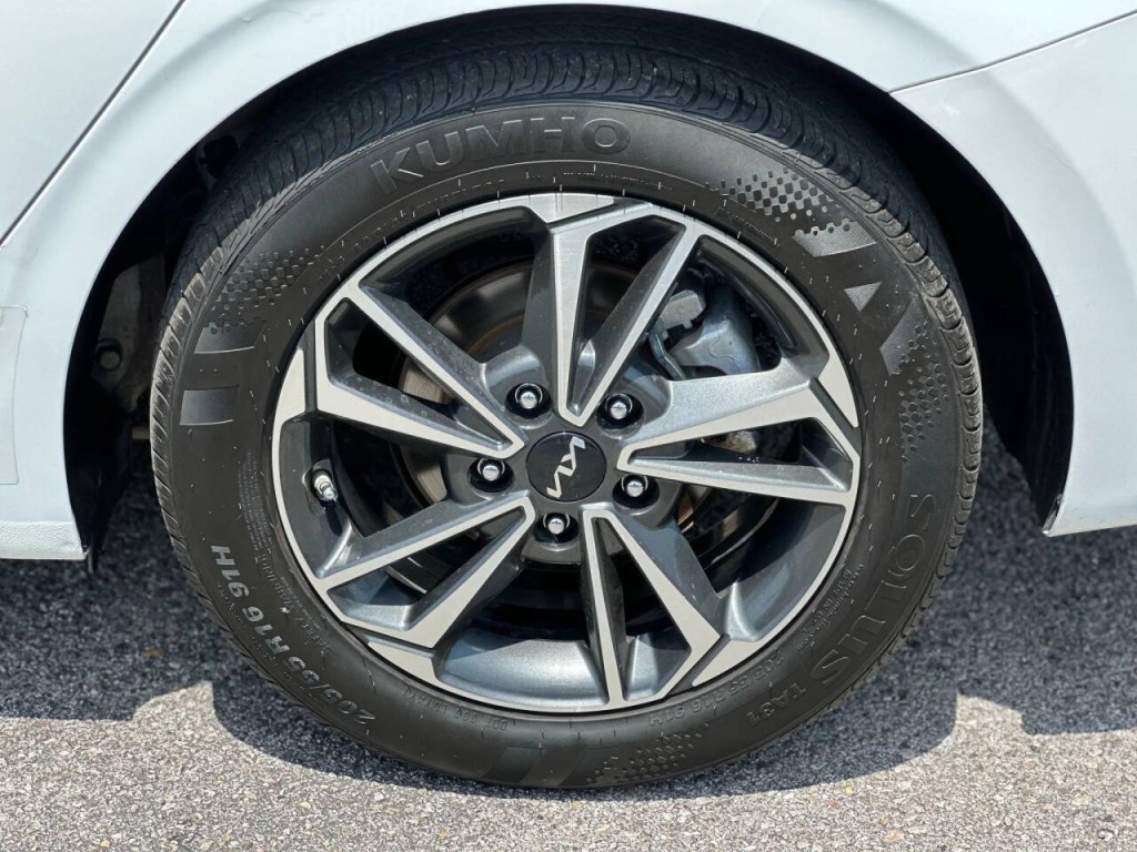 2024 Kia Forte Image 26