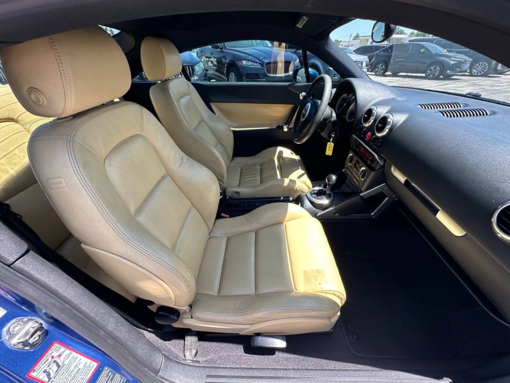 2006 Audi TT Image 10