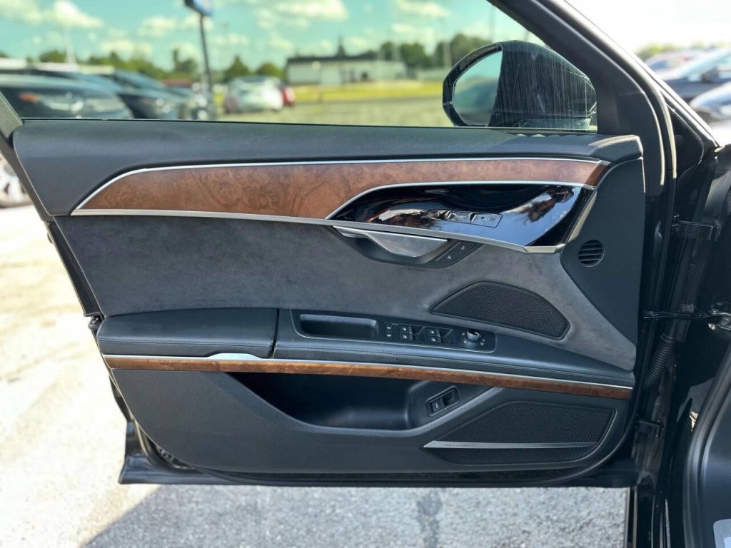 2019 Audi A8 Image 22