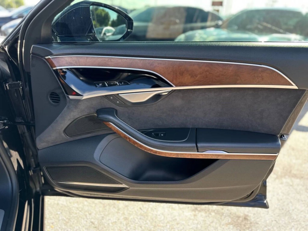 2019 Audi A8 Image 24