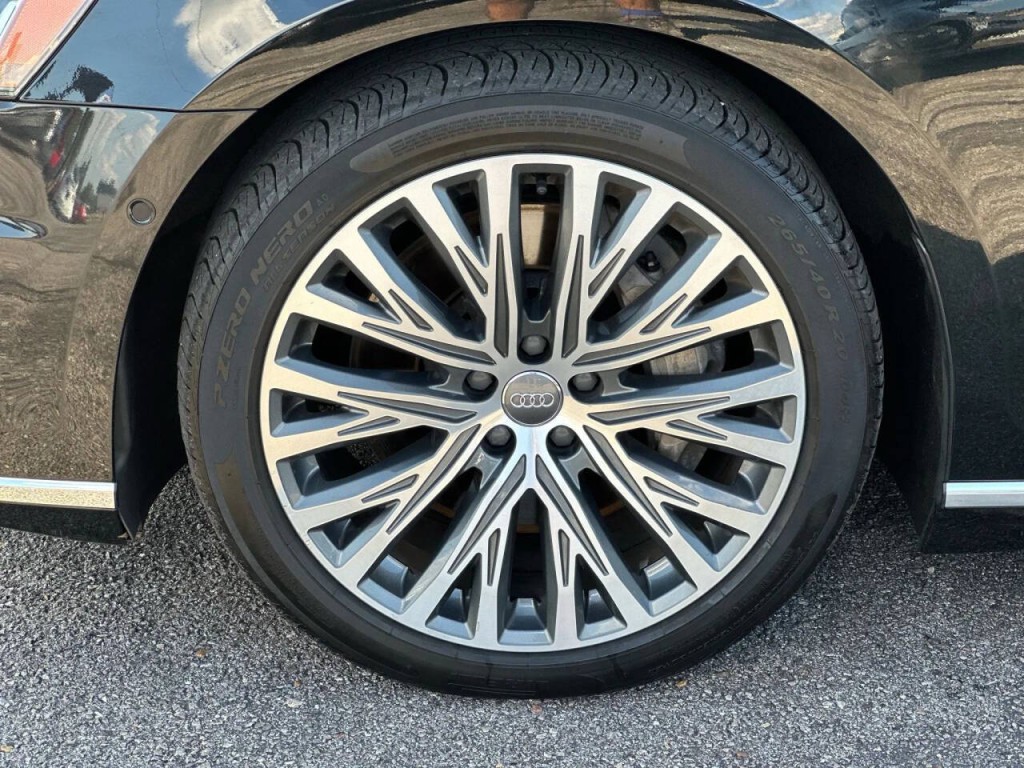 2019 Audi A8 Image 26
