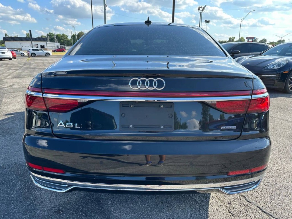 2019 Audi A8 Image 35