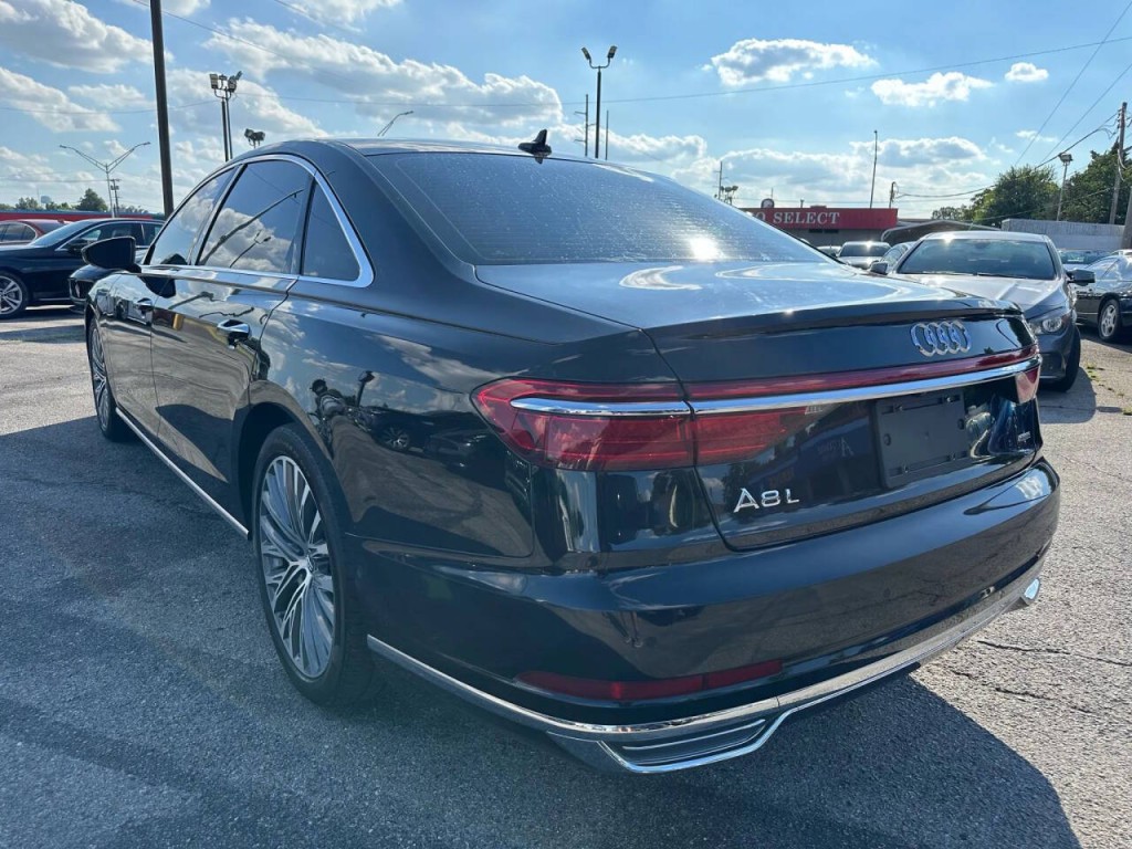 2019 Audi A8 Image 36
