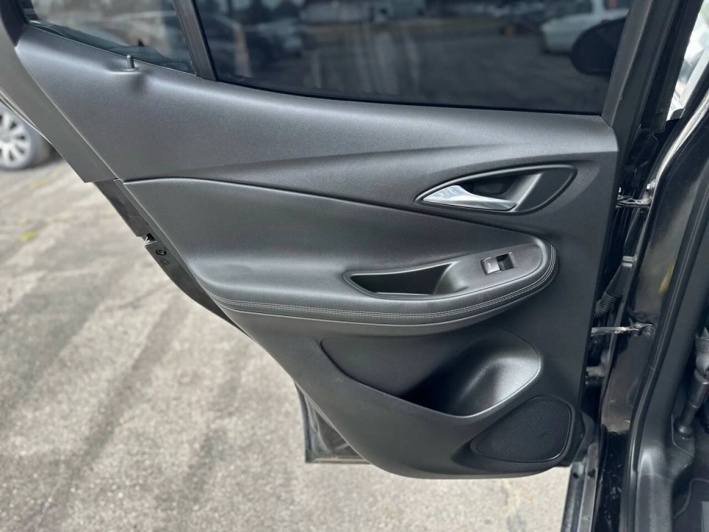 2021 Buick Enclave Image 21