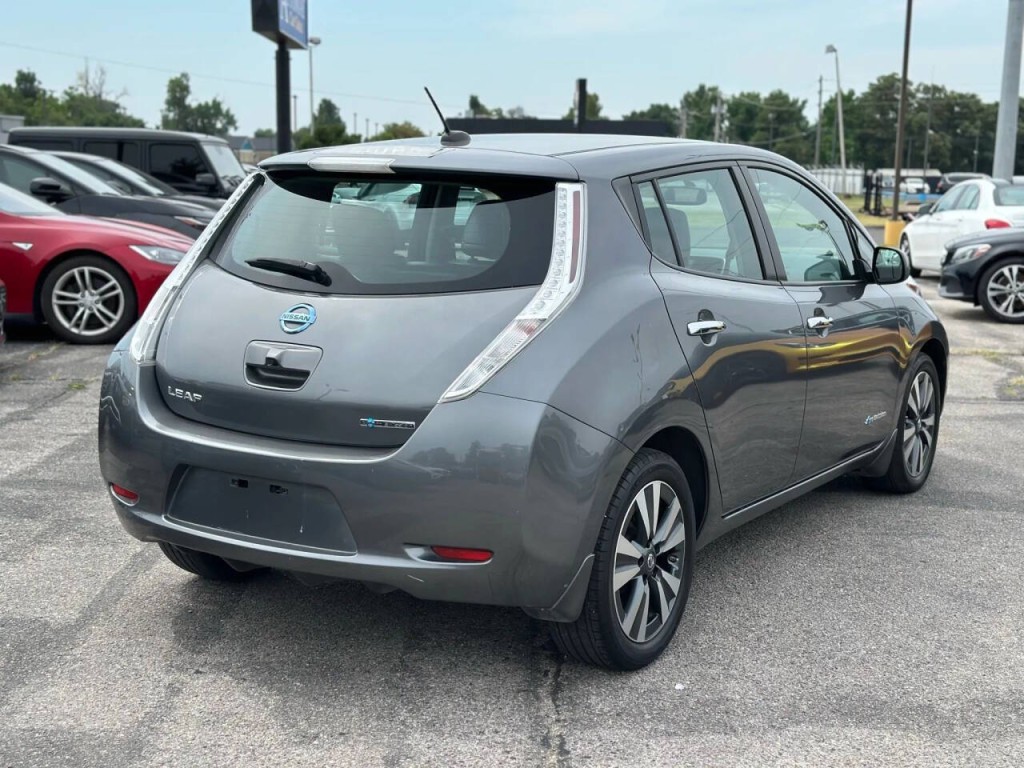 2017 Nissan Leaf Image 6