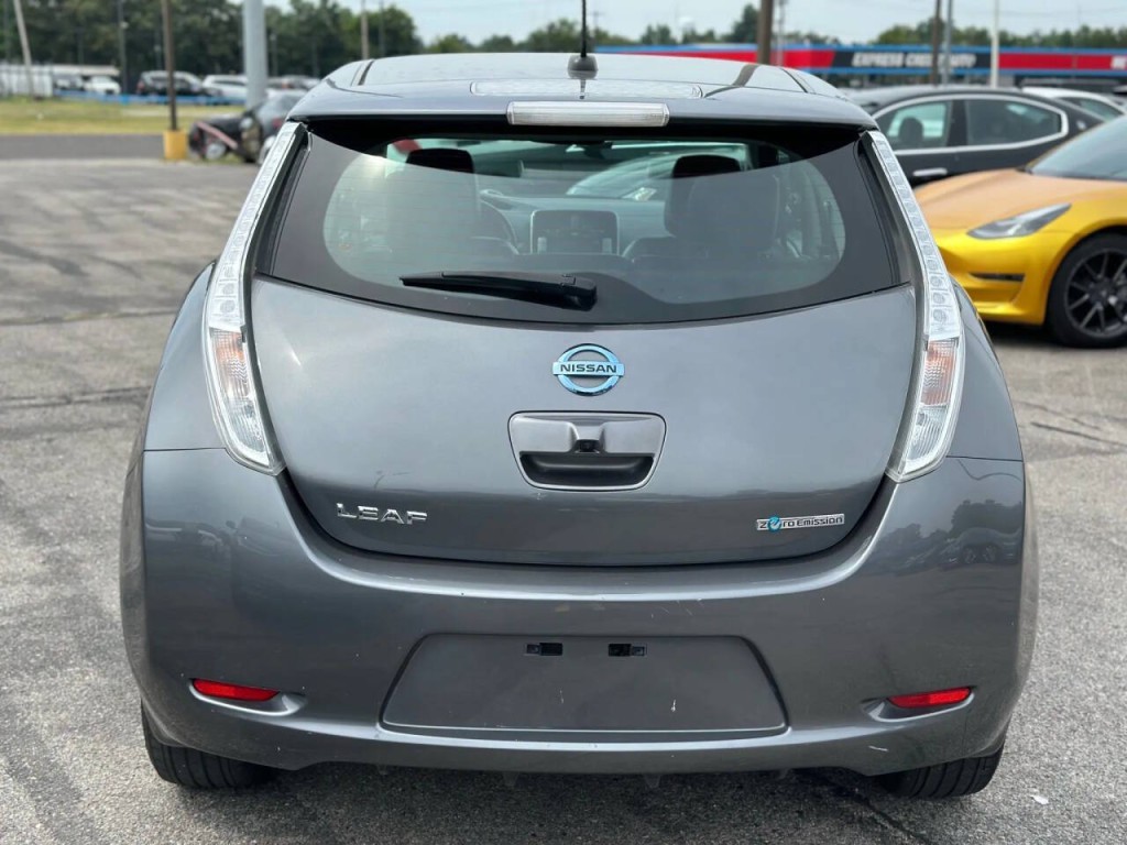 2017 Nissan Leaf Image 7